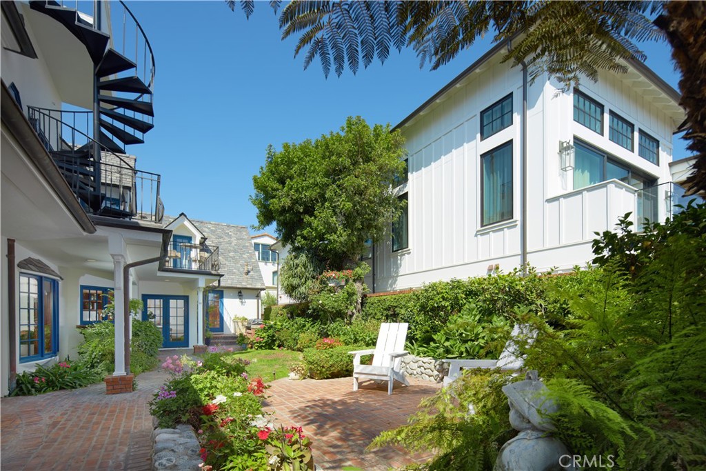 Corona del Mar South of PCH (CDMS) - Residential