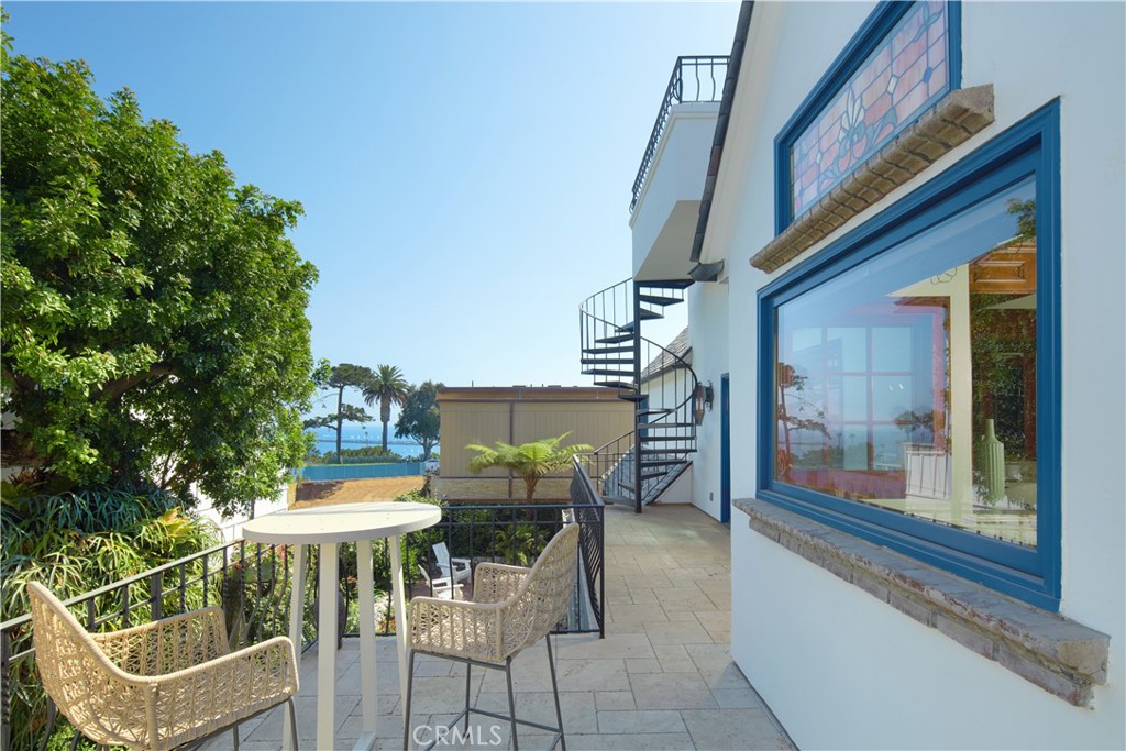 Corona del Mar South of PCH (CDMS) - Residential