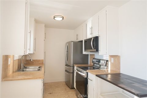 Photo of 2884 Sawtelle Blvd Blvd #209, Los Angeles, CA 90064 (MLS # OC26041971)