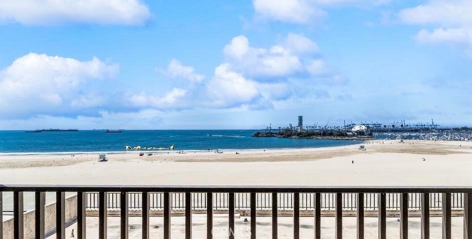 1140 E Ocean BLVD