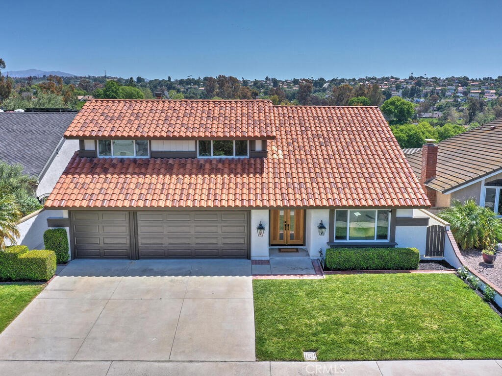 24362 Via Santa Clara