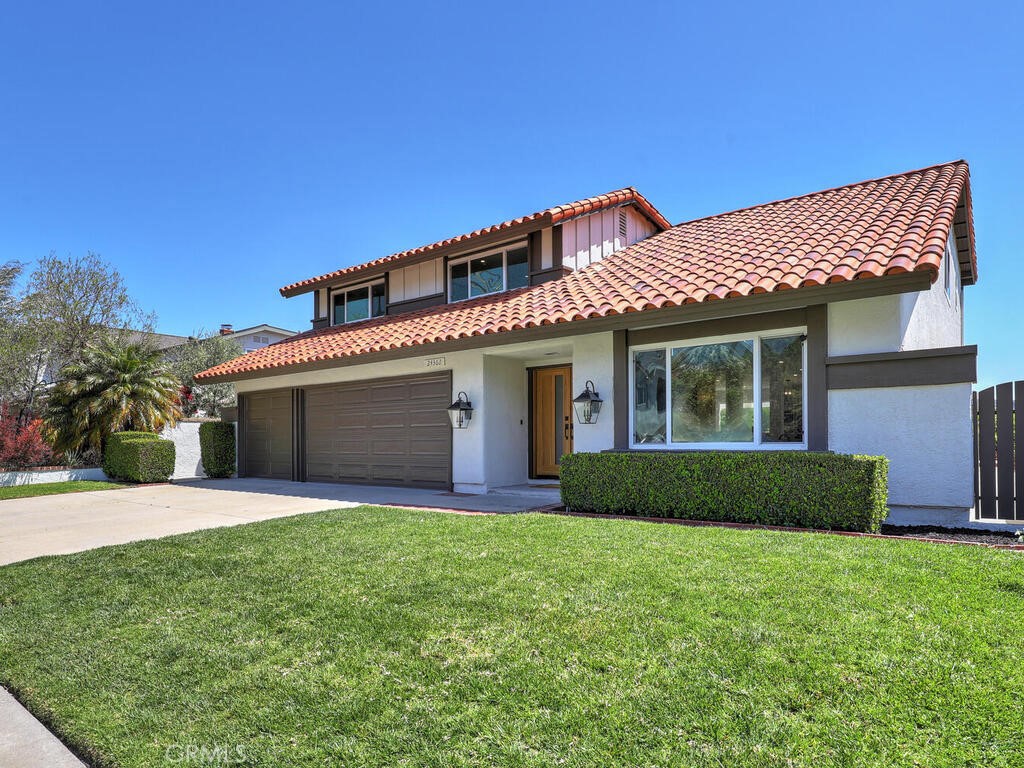 24362 Via Santa Clara