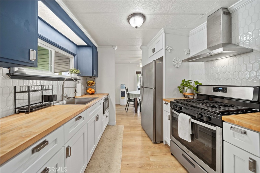 4444 E Avenue R Space 123