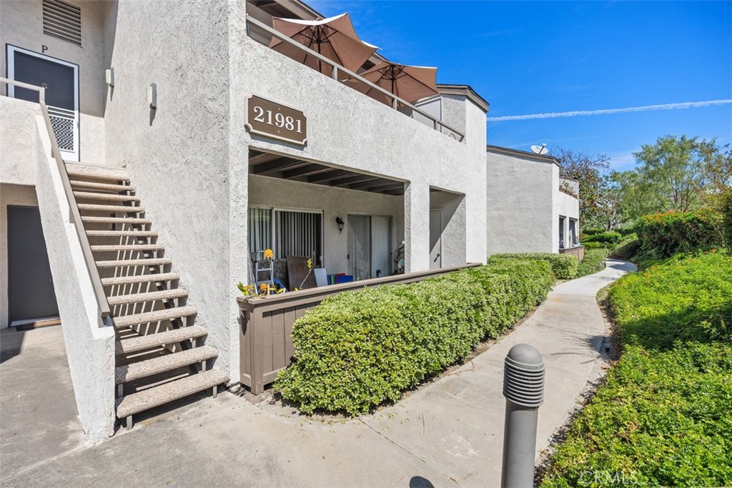 21981 Rimhurst DR # P-160 P-160