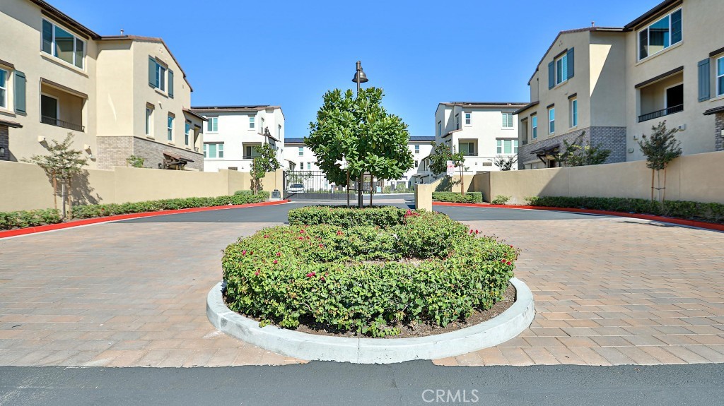 Vista Walk - Residential