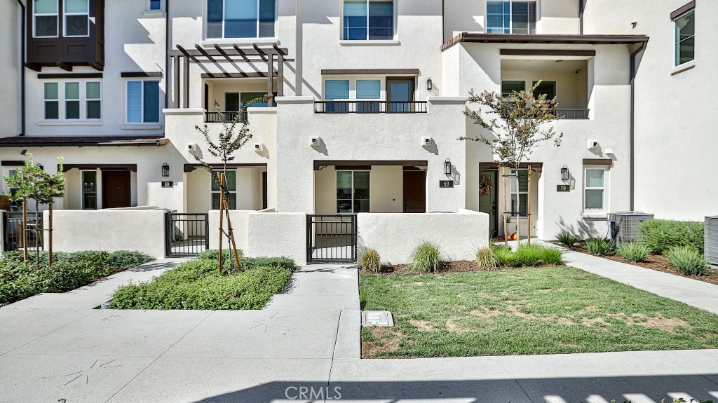 Vista Walk - Residential