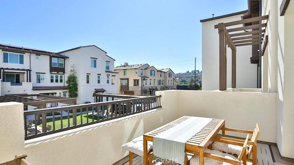 Vista Walk - Residential