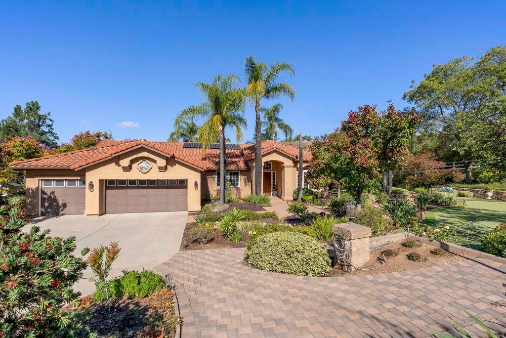 Photo of 10328 Hawley Rd Rd, El Cajon, CA 92021 (MLS # 250042471SD)