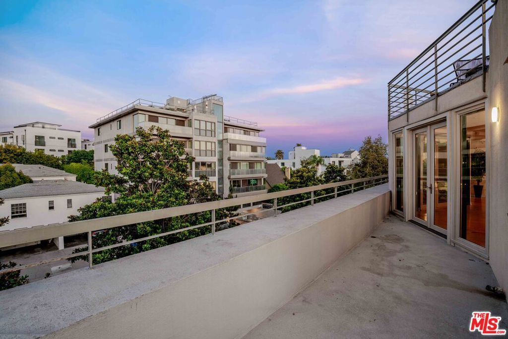 Photo of 1645 Malcolm Avenue #302, Los Angeles, CA 90024 (MLS # 26644943)