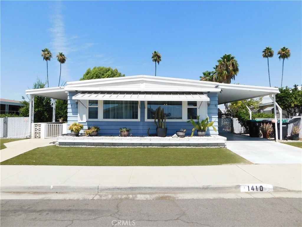 1410 VISTA GRANDE Drive