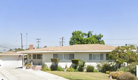 Photo of 1953 Vuelta Grande Ave, Long Beach, CA 90815 (MLS # OC26093526)