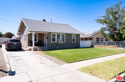 Photo of 44619 Beech Avenue, Lancaster, CA 93534 (MLS # 26986433)