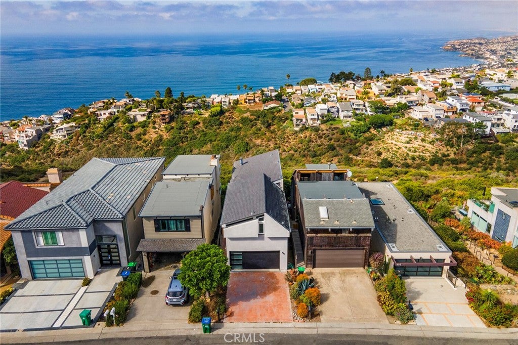 Photo of 881 Quivera Street, Laguna Beach, CA 92651 (MLS # OC26177626)
