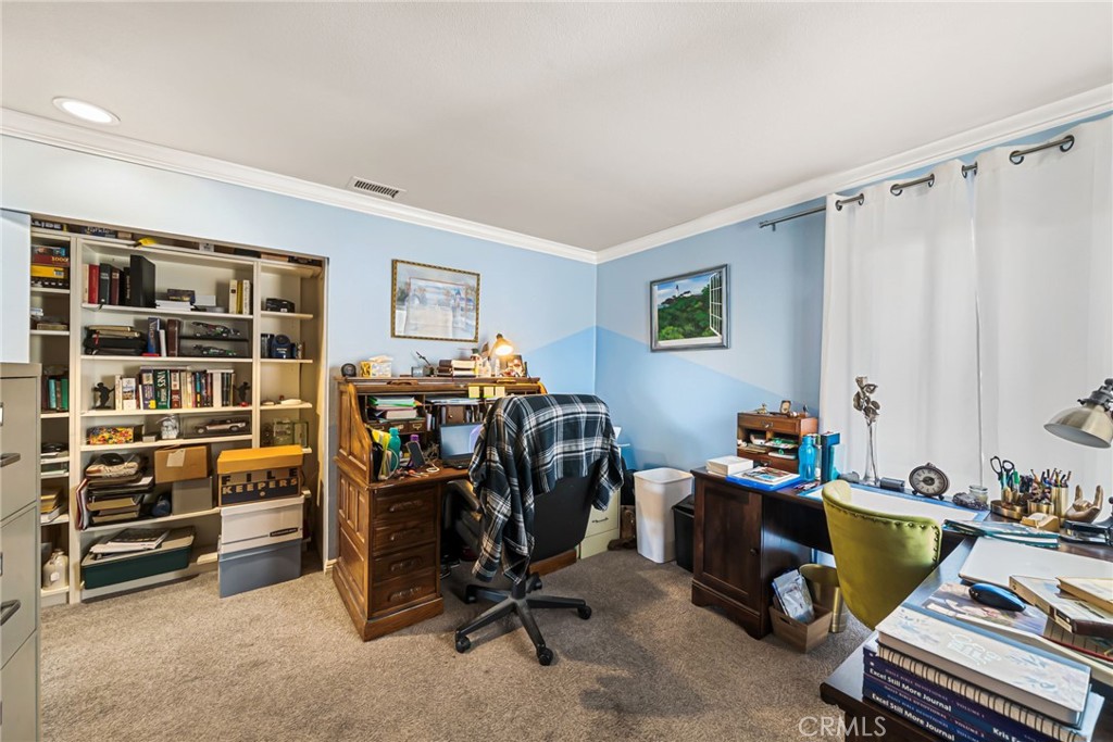 INFLUENTIAL HOMES - Residential