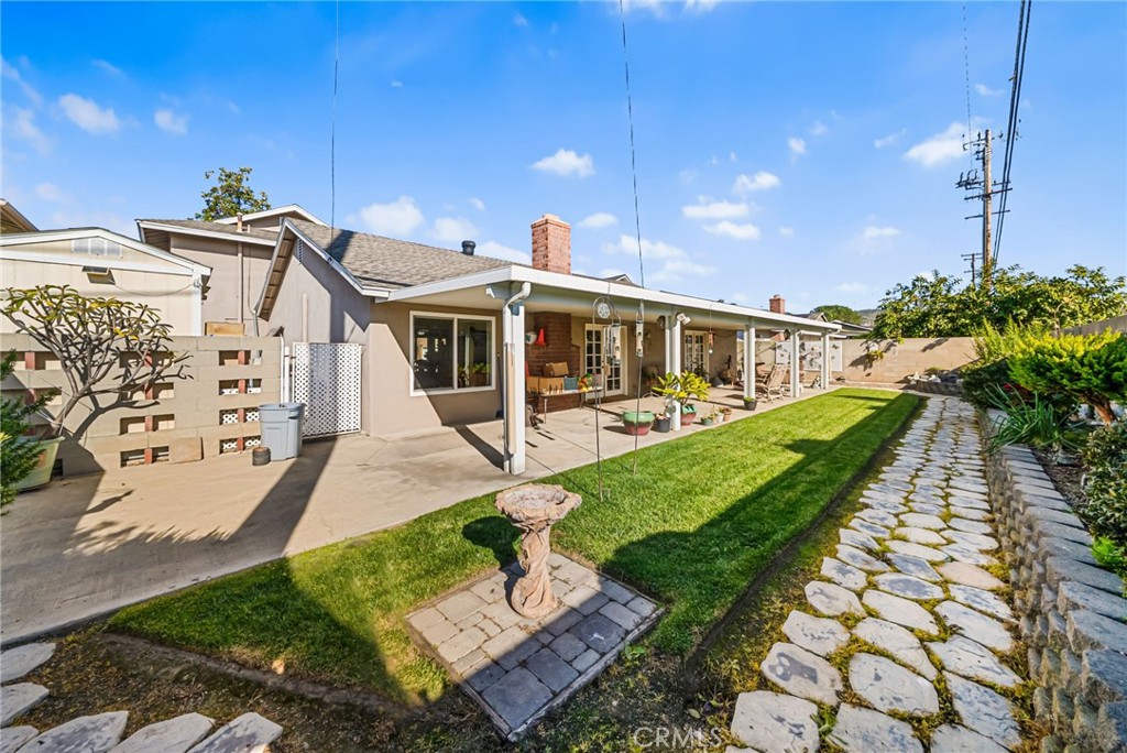 INFLUENTIAL HOMES - Residential