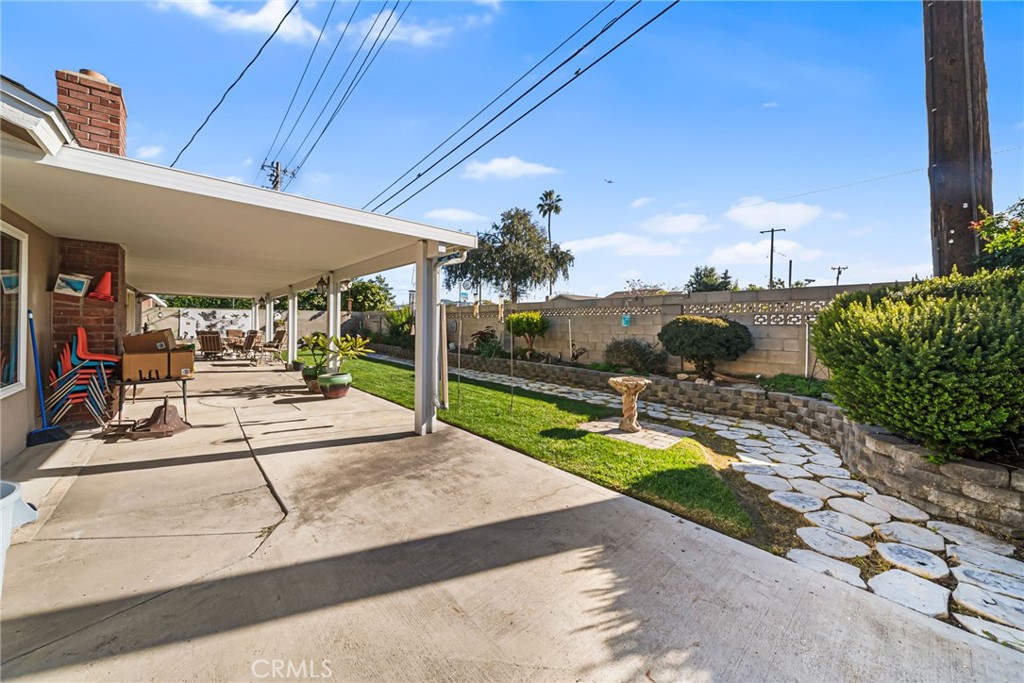 INFLUENTIAL HOMES - Residential