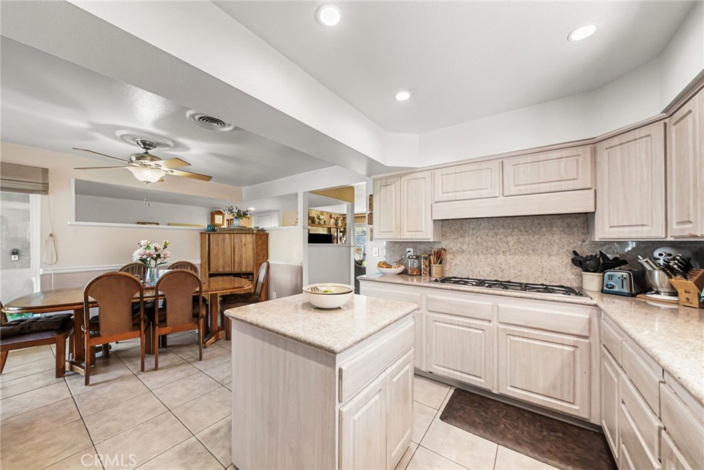 INFLUENTIAL HOMES - Residential