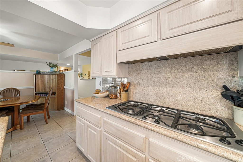 INFLUENTIAL HOMES - Residential