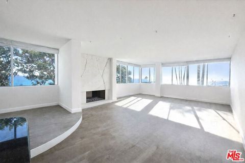 Photo of 17366 W Sunset Boulevard #105, Pacific Palisades, CA 90272 (MLS # 26646495)