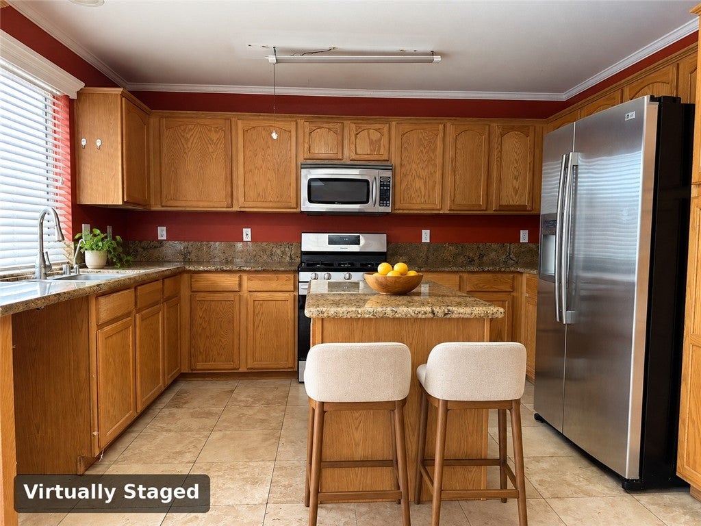 1820 Amy Way