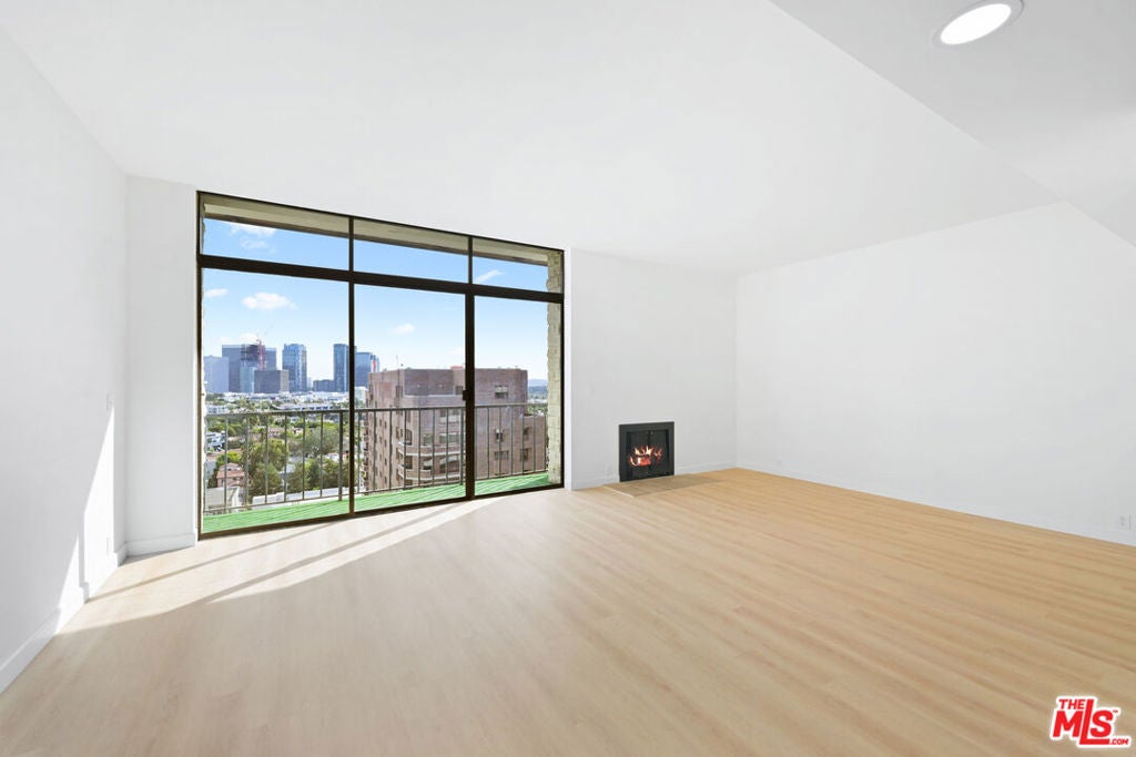 10535 Wilshire Boulevard 1803