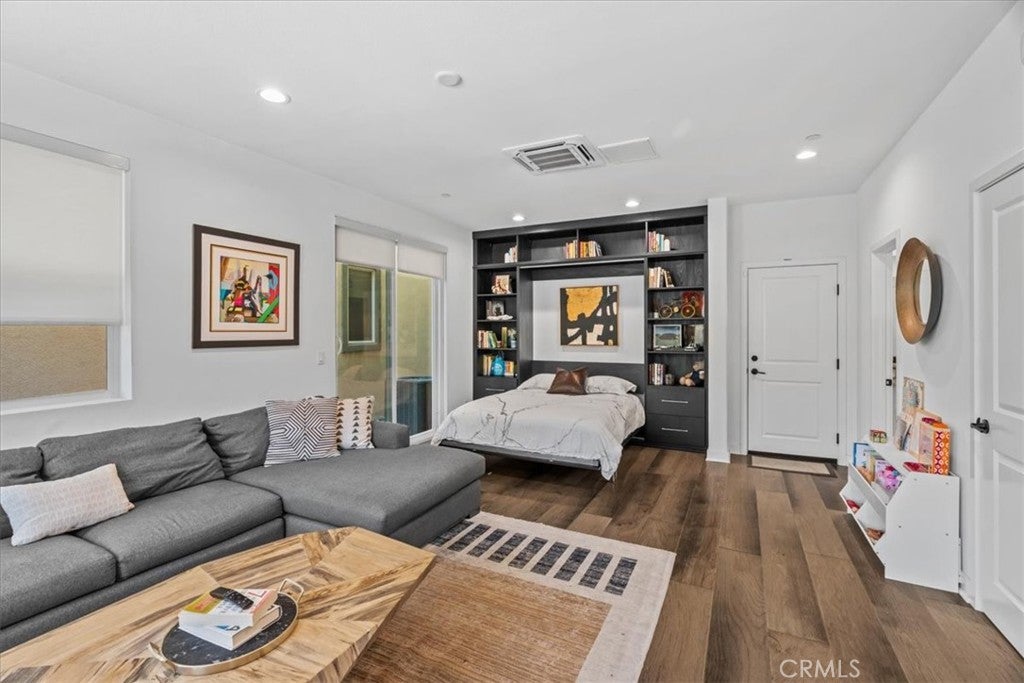 634 Daniel Freemann Cir