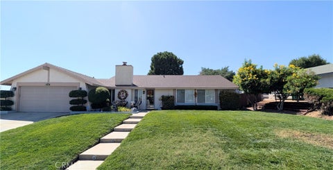 Photo of 865 Via Panorama, Banning, CA 92220 (MLS # IG26202160)