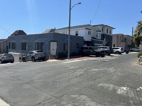 Photo of 323 35th, Manhattan Beach, CA 90266 (MLS # SB26208860)