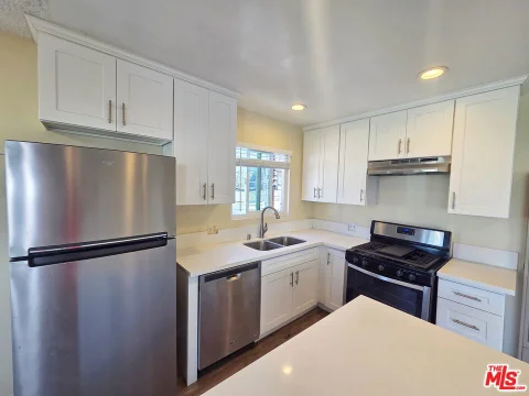 MLS: 26102372