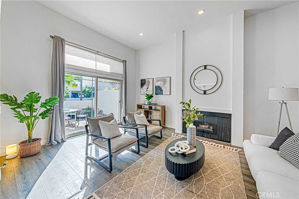 2938 Barrington Court