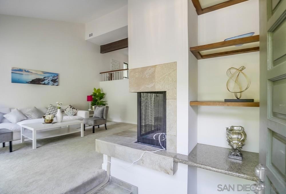 3319 Caminito Eastbluff 181
