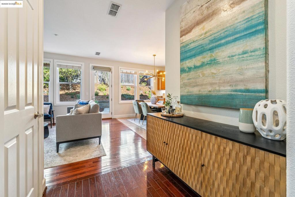 POINT RICHMOND - Residential