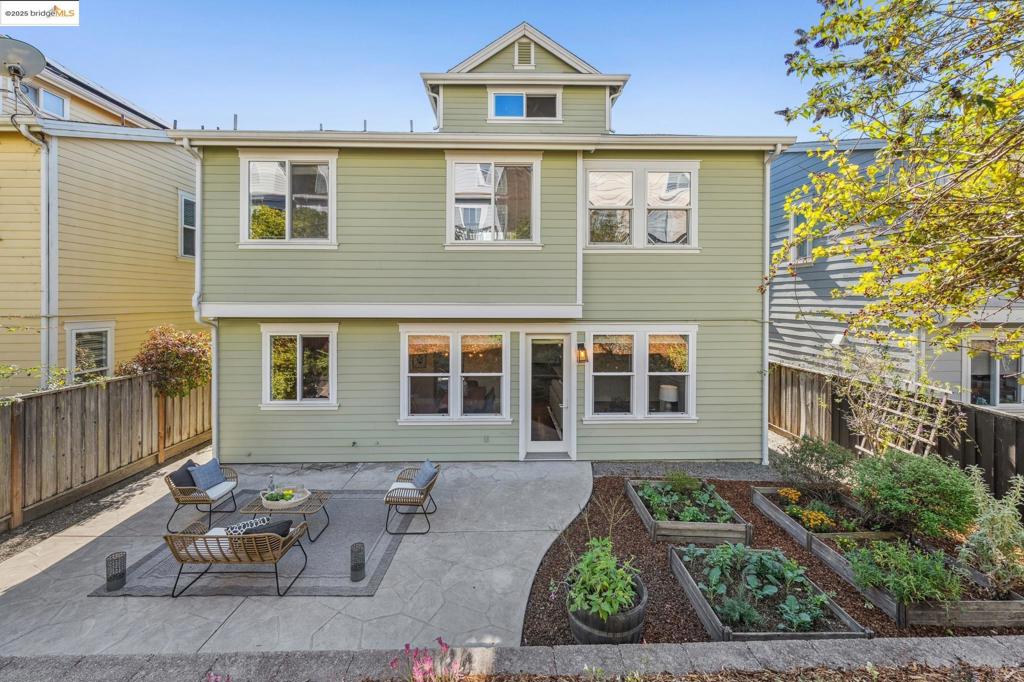 POINT RICHMOND - Residential