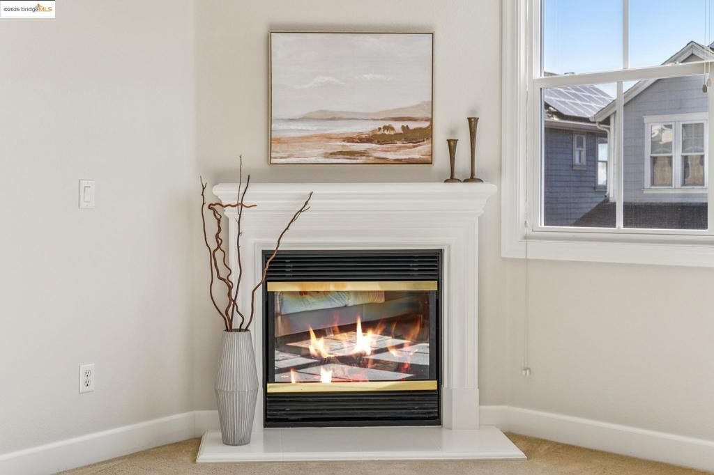 POINT RICHMOND - Residential