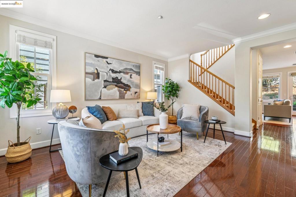 POINT RICHMOND - Residential
