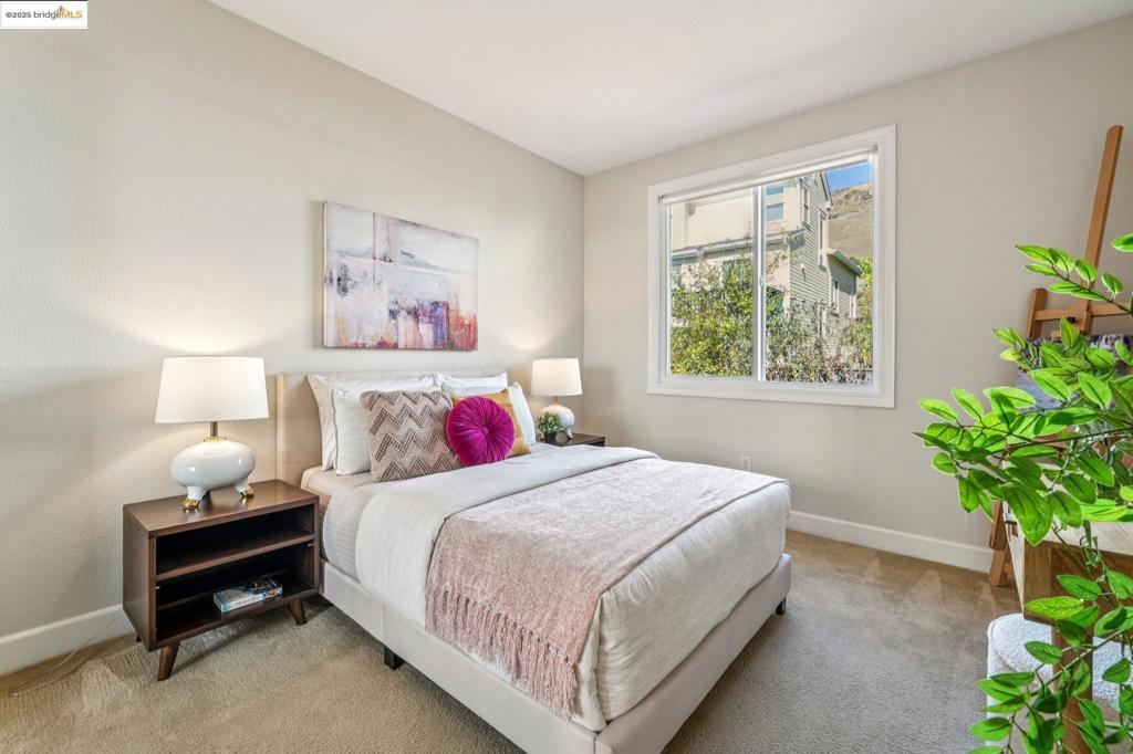 POINT RICHMOND - Residential