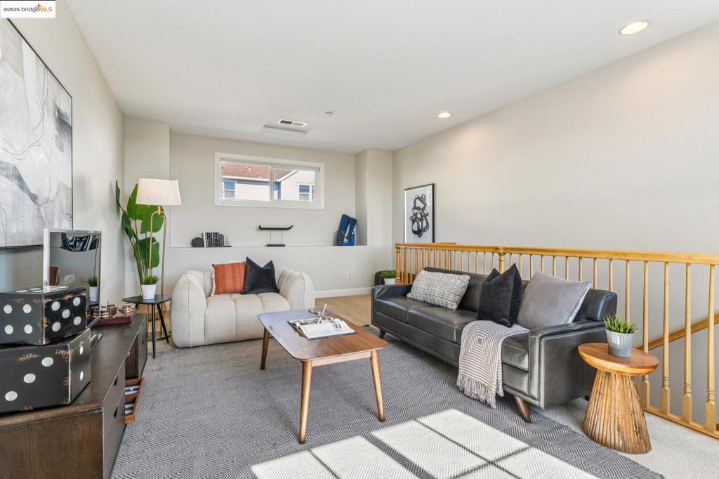 POINT RICHMOND - Residential
