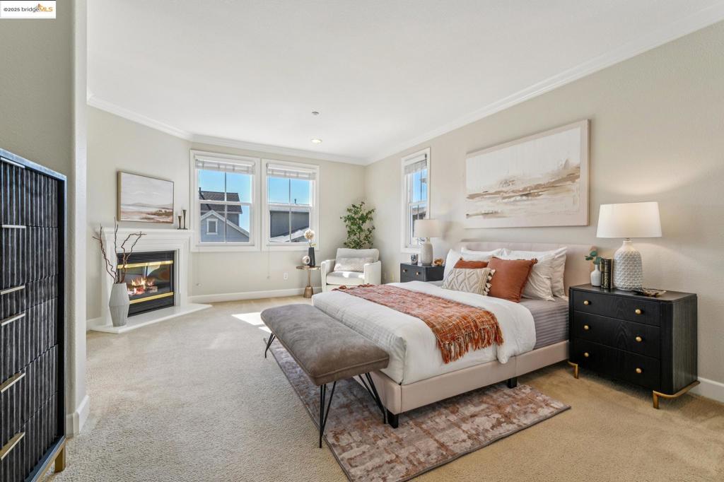 POINT RICHMOND - Residential