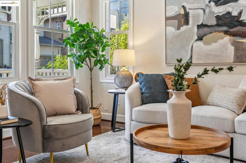POINT RICHMOND - Residential