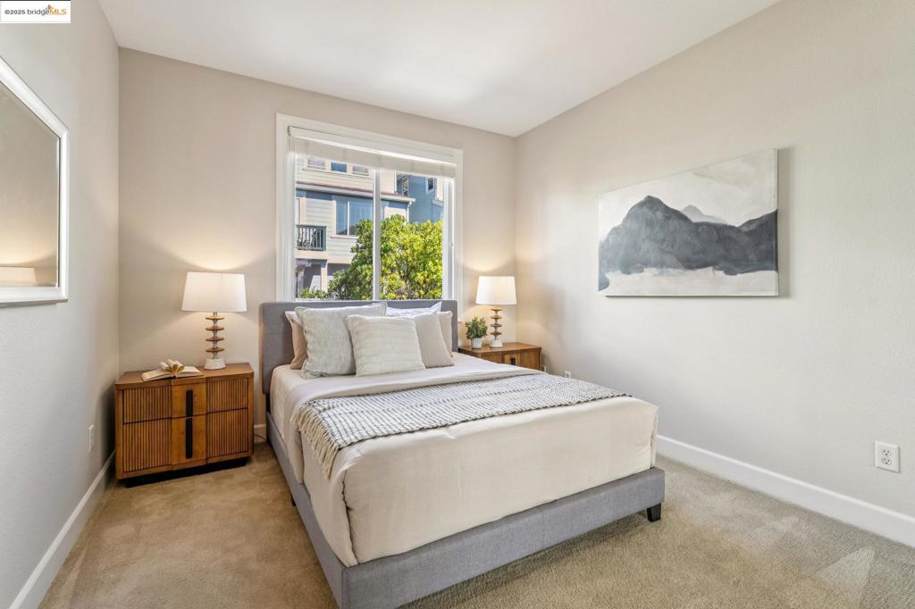 POINT RICHMOND - Residential