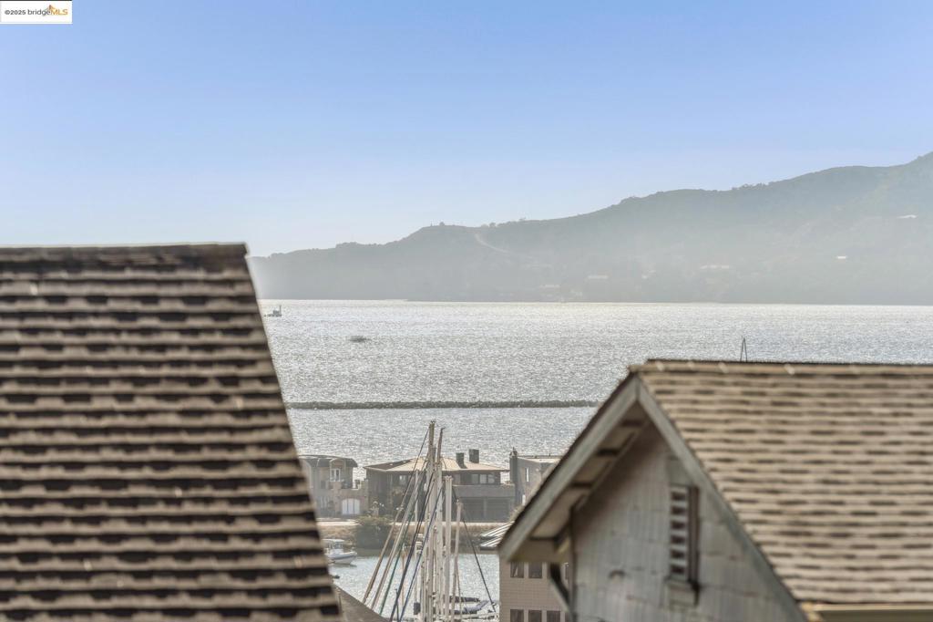 POINT RICHMOND - Residential