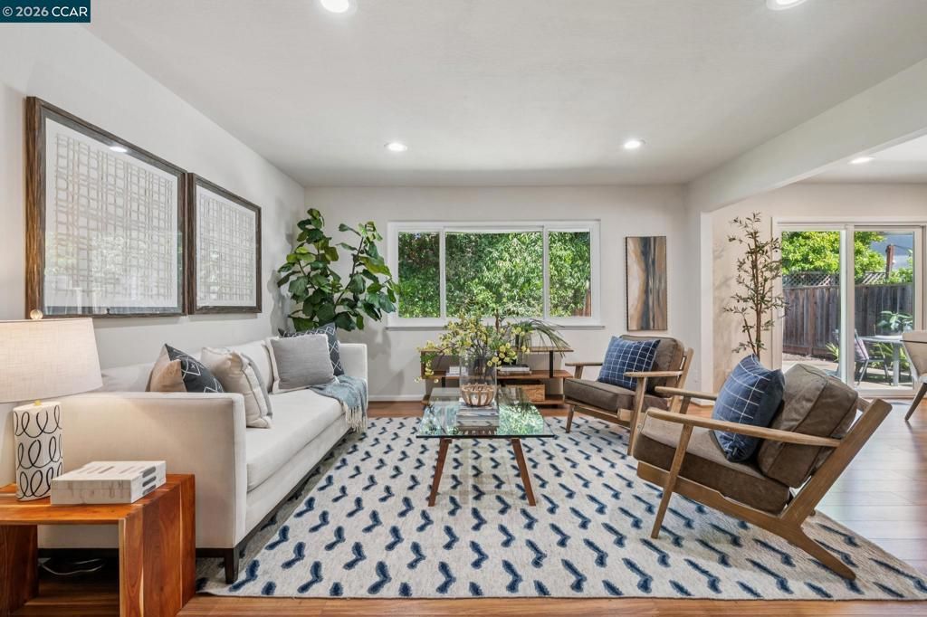 Photo of 4830 Tahoe Circle Cir, Martinez, CA 94553 (MLS # 41131431)