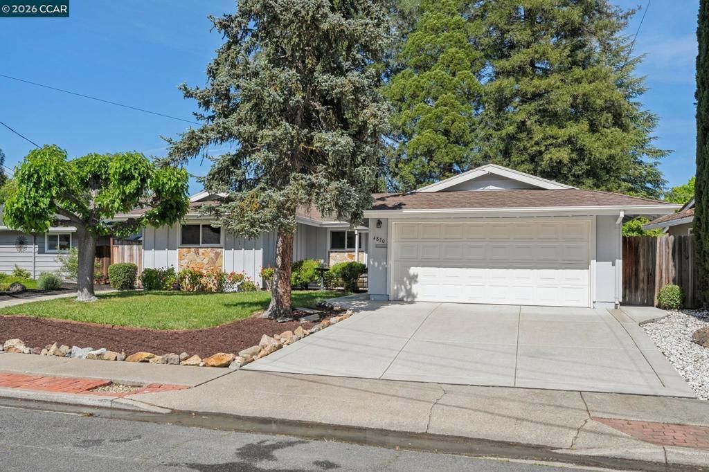 Photo of 4830 Tahoe Circle Cir, Martinez, CA 94553 (MLS # 41131431)