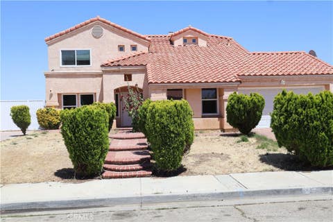 Photo of 37856 Ashlee Court, Palmdale, CA 93550 (MLS # CV26121054)