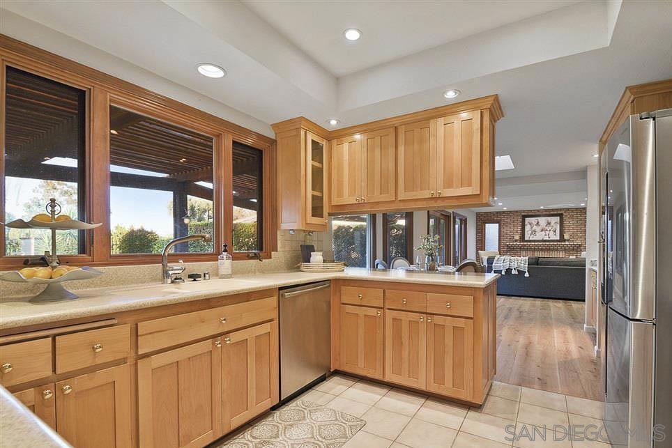 3408 Lomas Serenas Dr