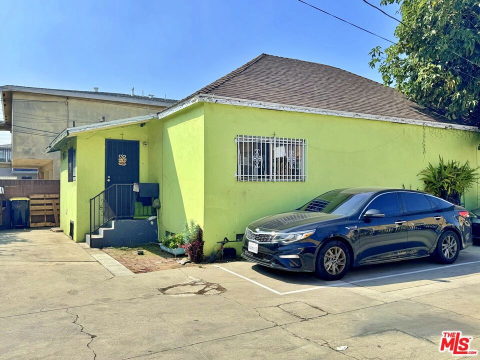7102 Hood Avenue