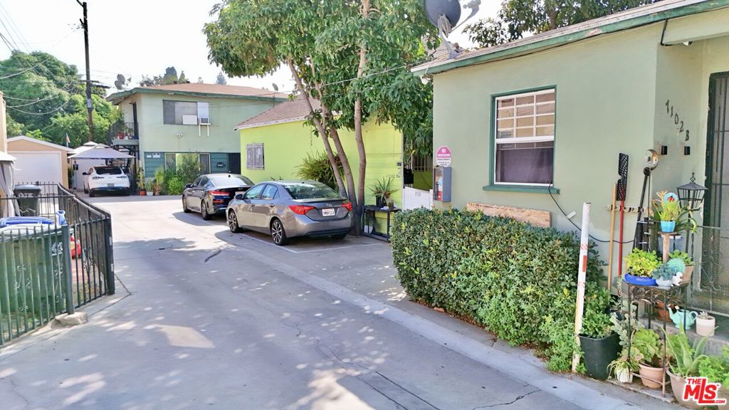7102 Hood Avenue