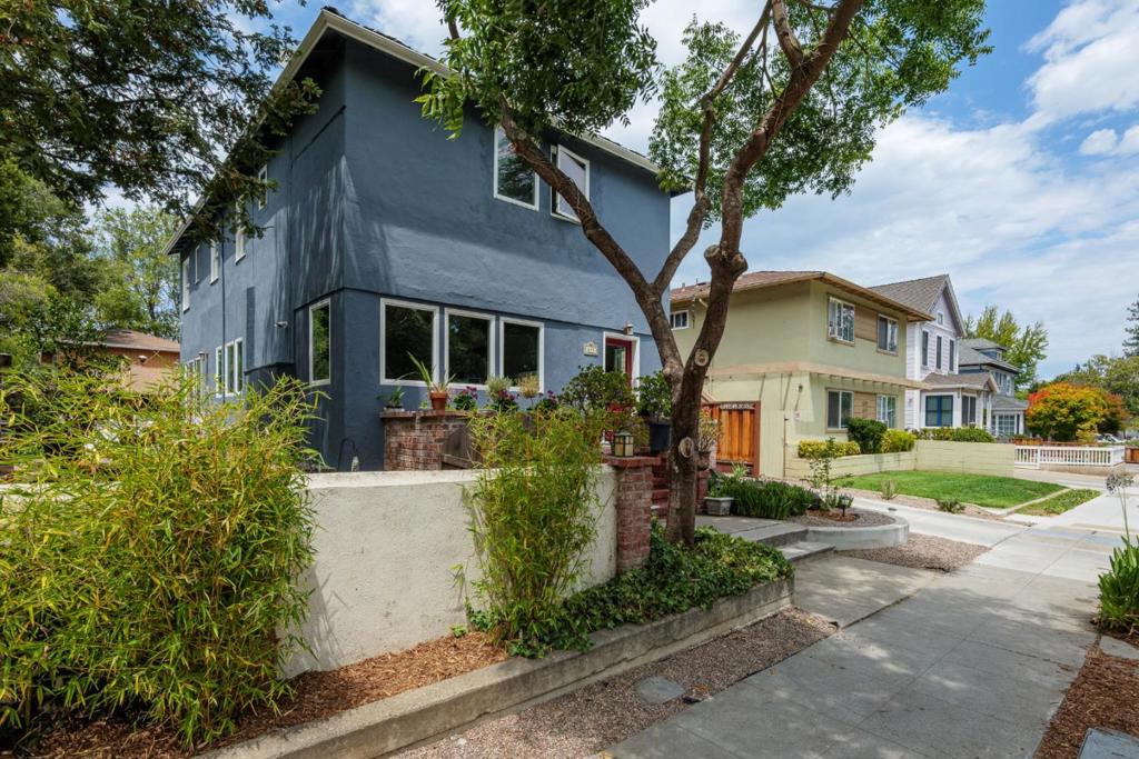 643 Channing Avenue