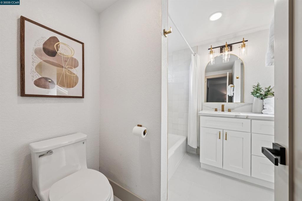 RANCHO SAN RAMON - Residential