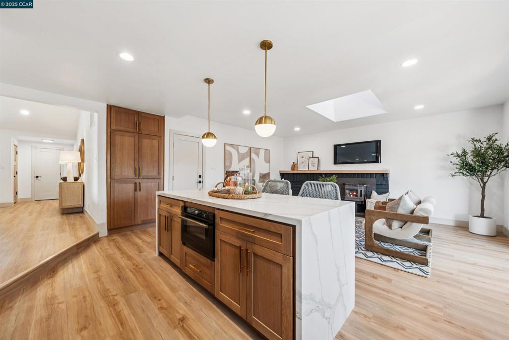 RANCHO SAN RAMON - Residential